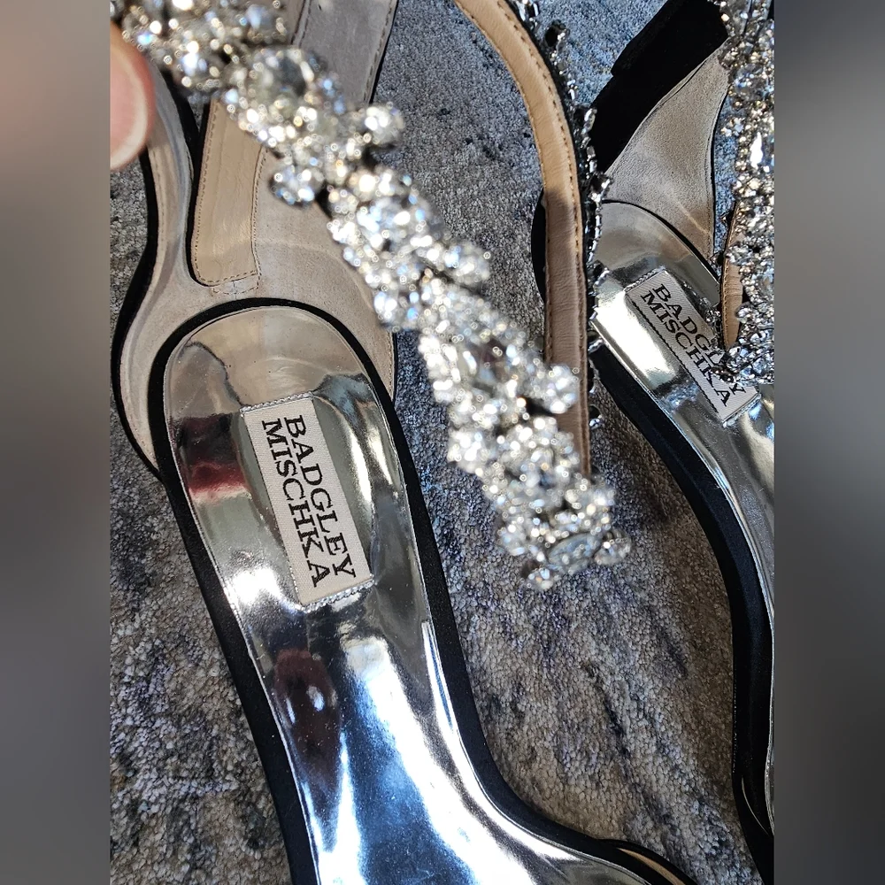 Badgley Mischka Shoes - Picture 2 of 12